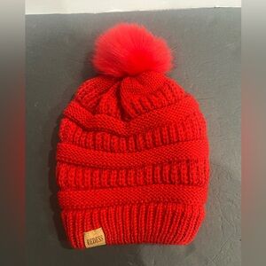 Redess Fleece Lined Red Knit Pom Pom Beanie, O/S